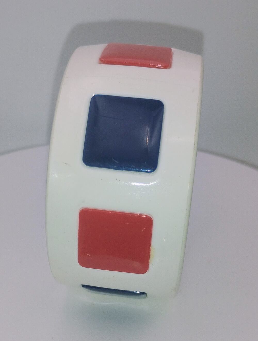 Vintage Mod Lucite Bangle Bracelet – Red White Blue Geometric Squares